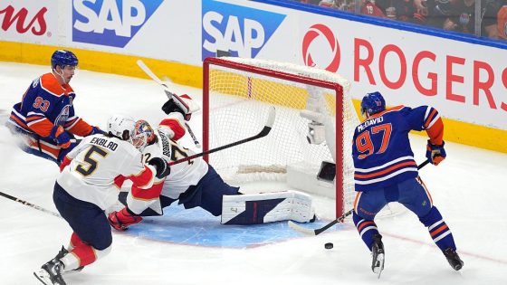 HOCKEY